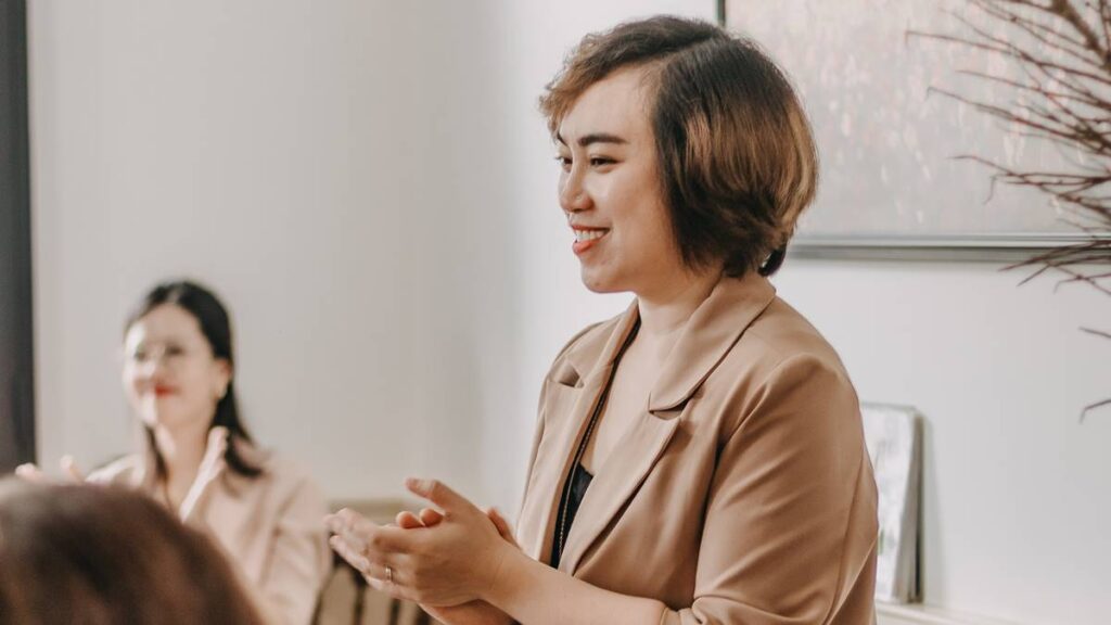 b2c salespeople, business-to-consumer, classification of salespeople, type of salespeople